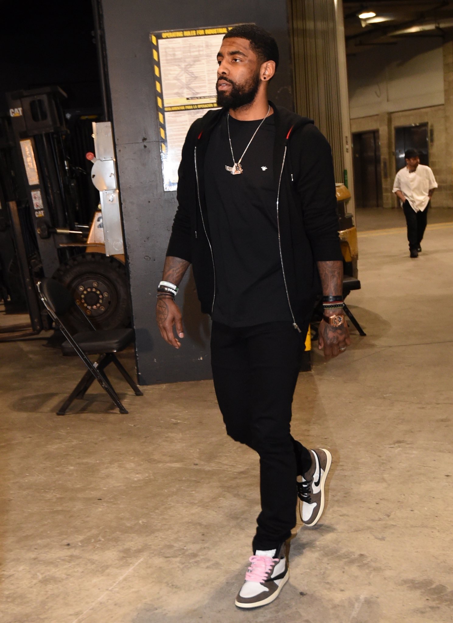 边缘牌不只 边缘牌不只